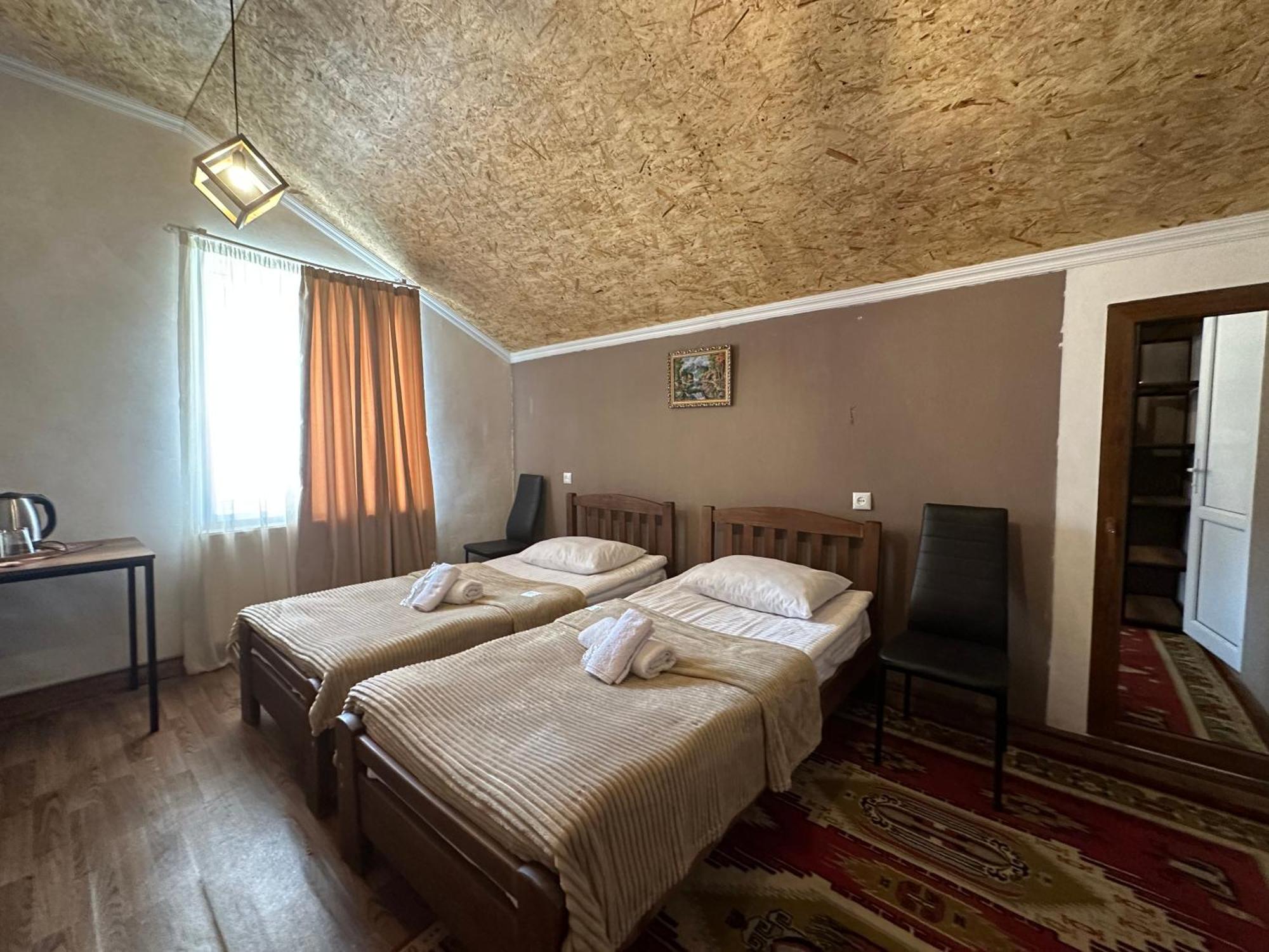 Hotel Dari Kazbegi Quarto foto